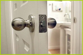 Expert Locksmith Services Austin, TX 512-371-4108 Expert Locksmith Services Austin, TX 512-371-4108 - 14-unlock-door