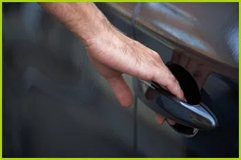 Expert Locksmith Services Austin, TX 512-371-4108 - 8-opening-car-locks